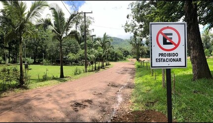 Instalação de placas de proteção ambiental